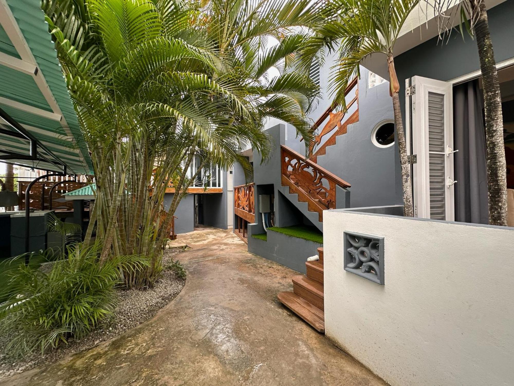 Old Crow Hotel And Suites Vieques Exteriör bild