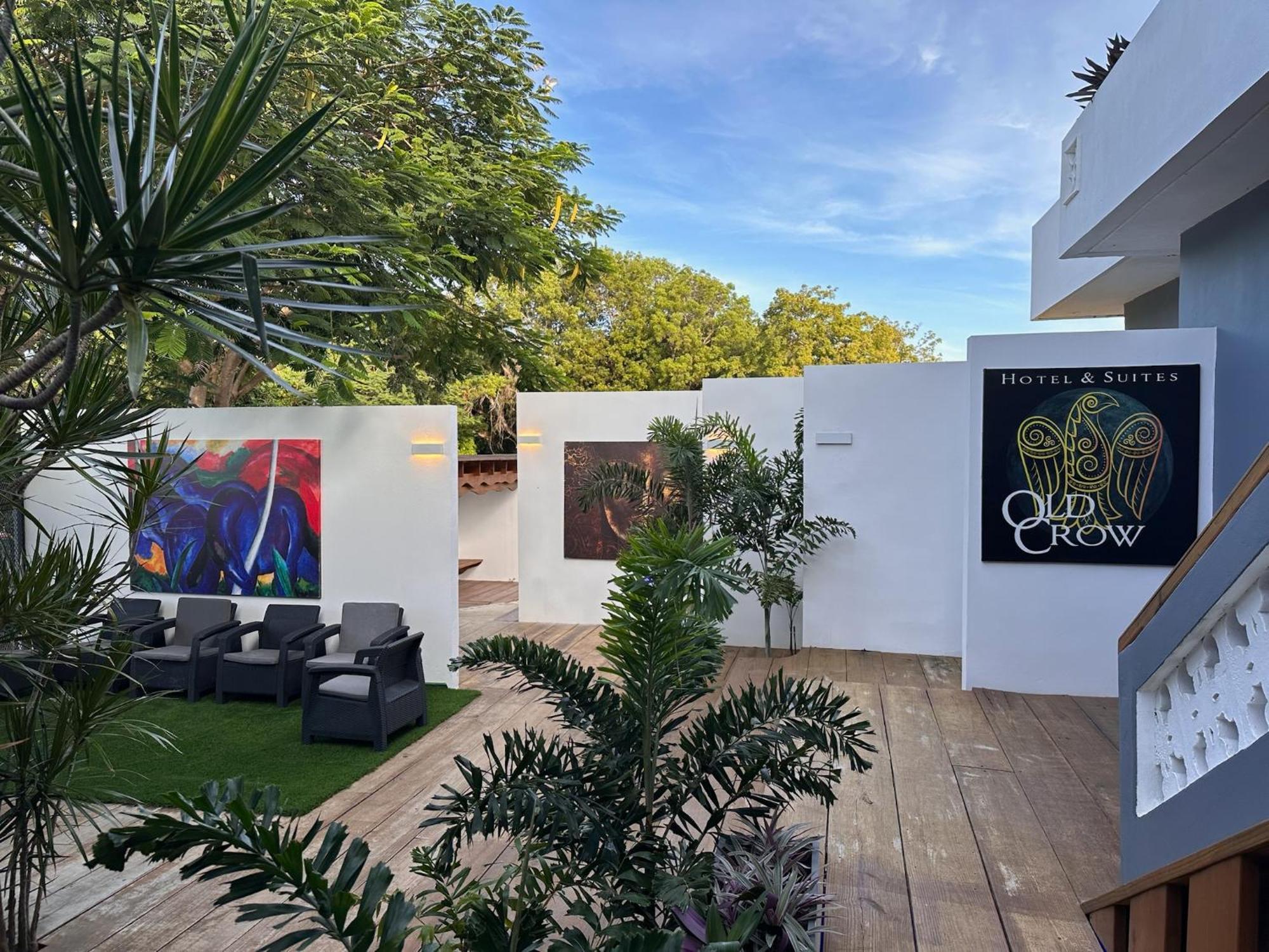 Old Crow Hotel And Suites Vieques Exteriör bild