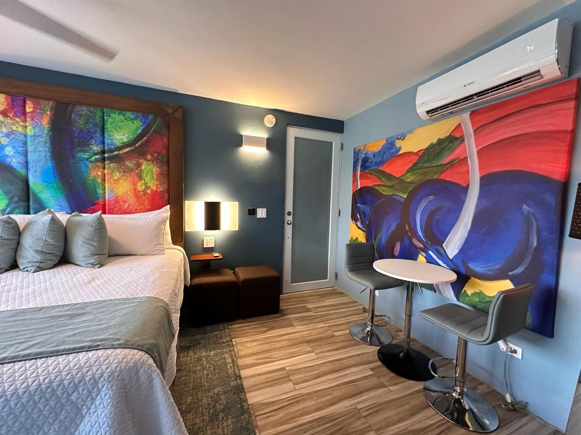Old Crow Hotel And Suites Vieques Exteriör bild